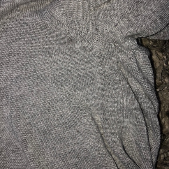 Warm Grey Long-sleeve/sweatshirt - Picture 4 of 4